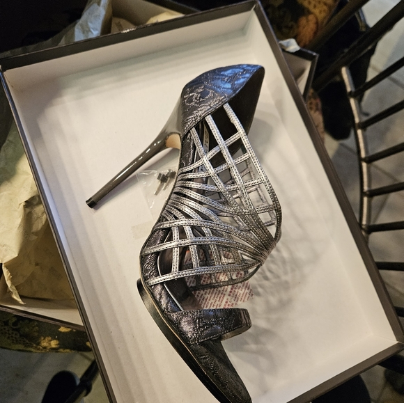 Badgley Mischka Rhinestone Butterfly Steletto high heels 7.5 new - Picture 13 of 16